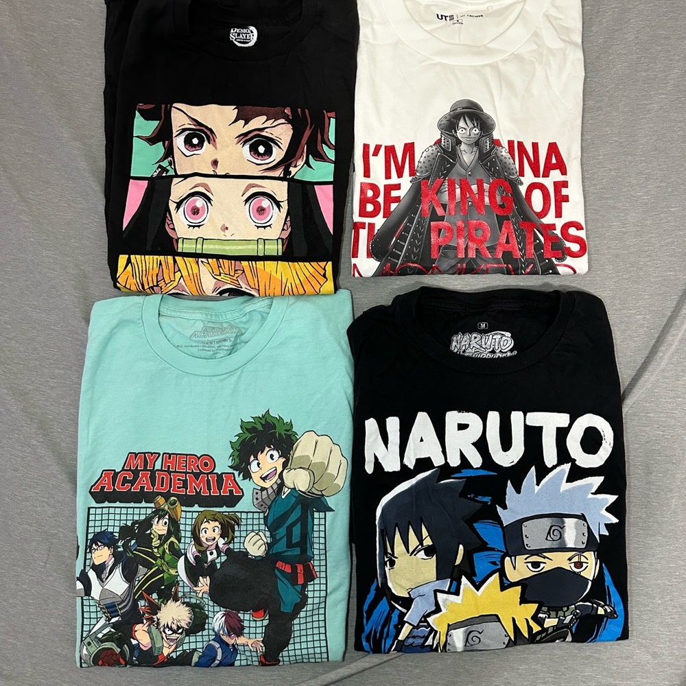 Anime Tshirts Bundle - size Medium